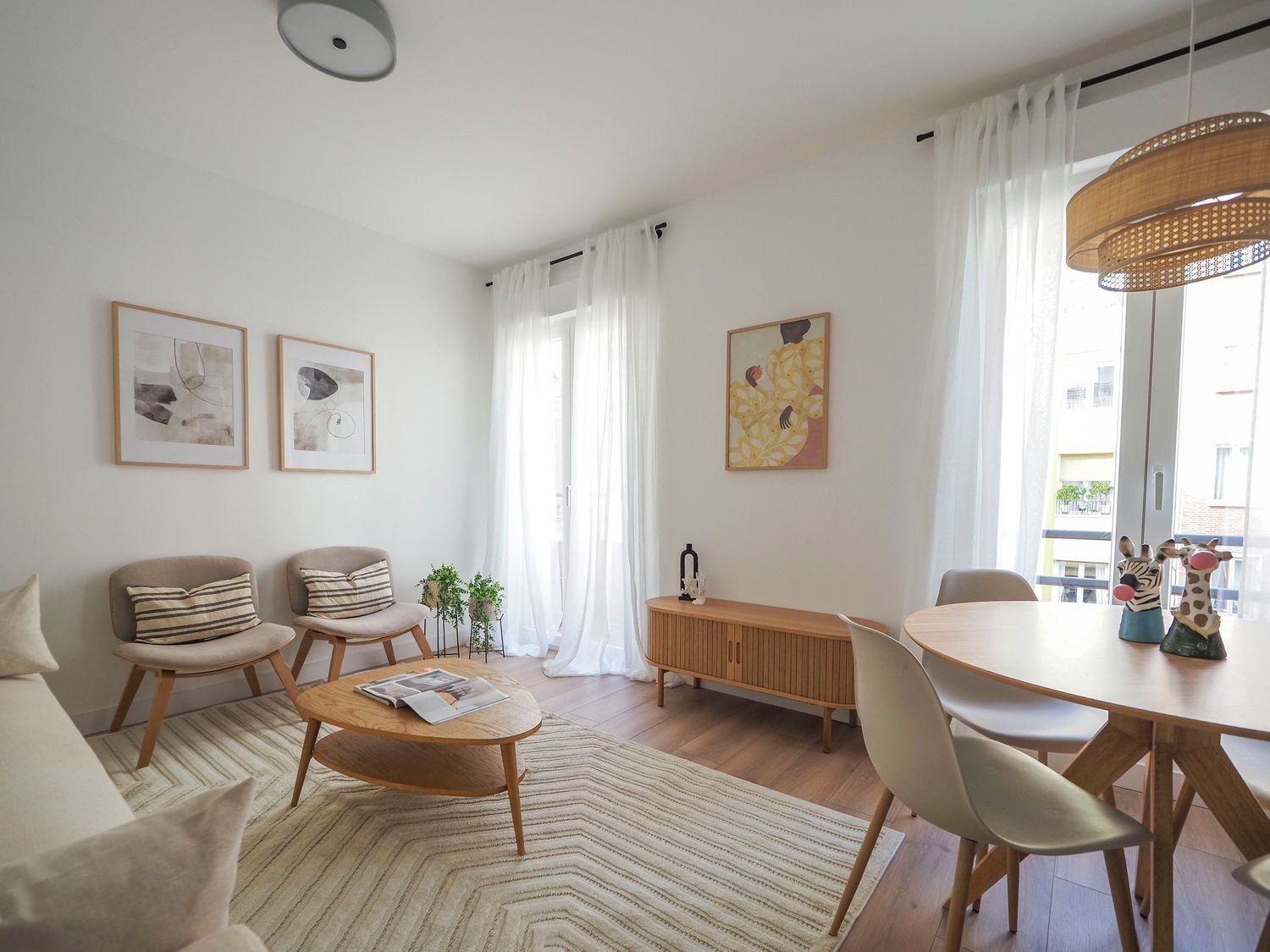 Calle Vallehermoso, Chamberí, Madrid — Horlux & Emuna — 1