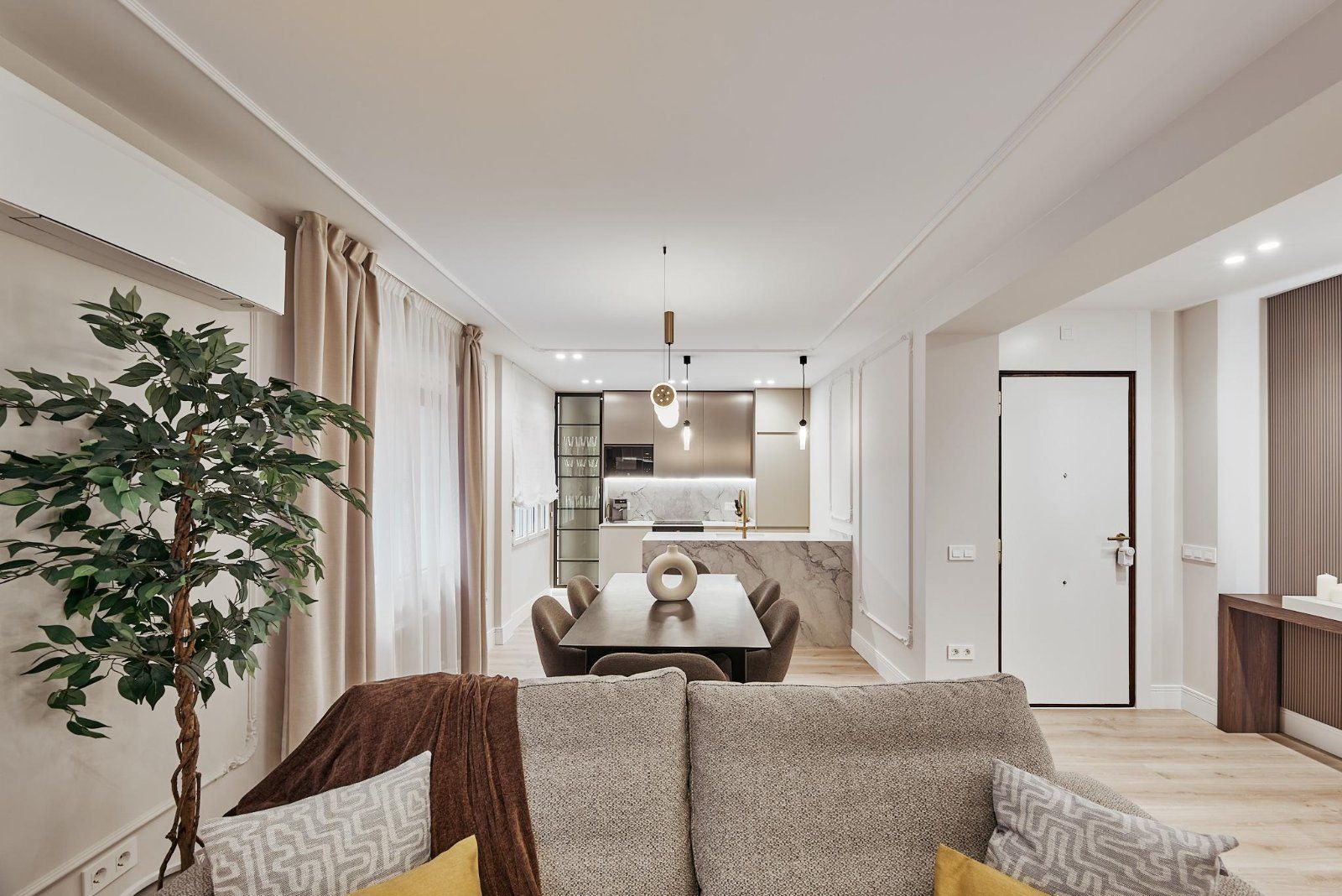 Naciones, Retiro · Lista, Madrid — Horlux & Emuna — 2